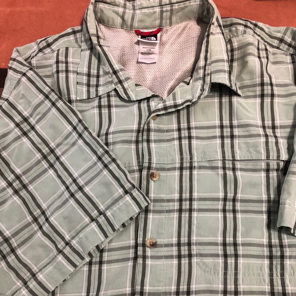 North Face short sleeve shirt